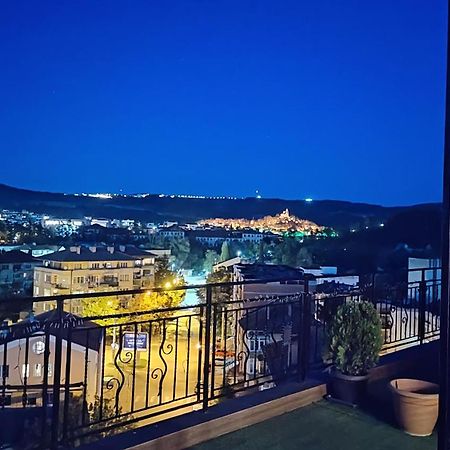 Unique Studio- Great Balcony And View! Parking Possibility! Veliko Tŭrnovo Eksteriør bilde