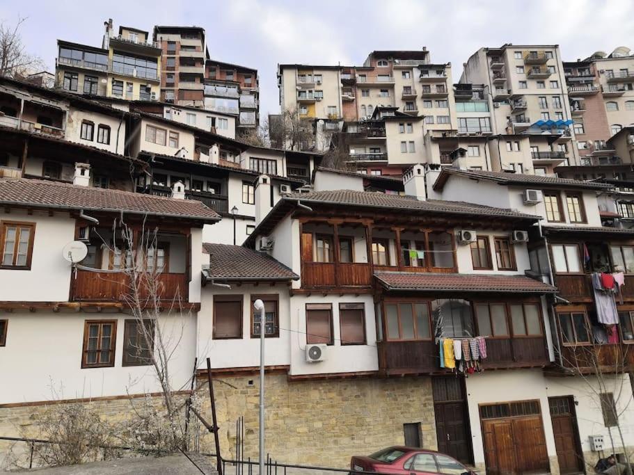 Unique Studio- Great Balcony And View! Parking Possibility! Veliko Tŭrnovo Eksteriør bilde