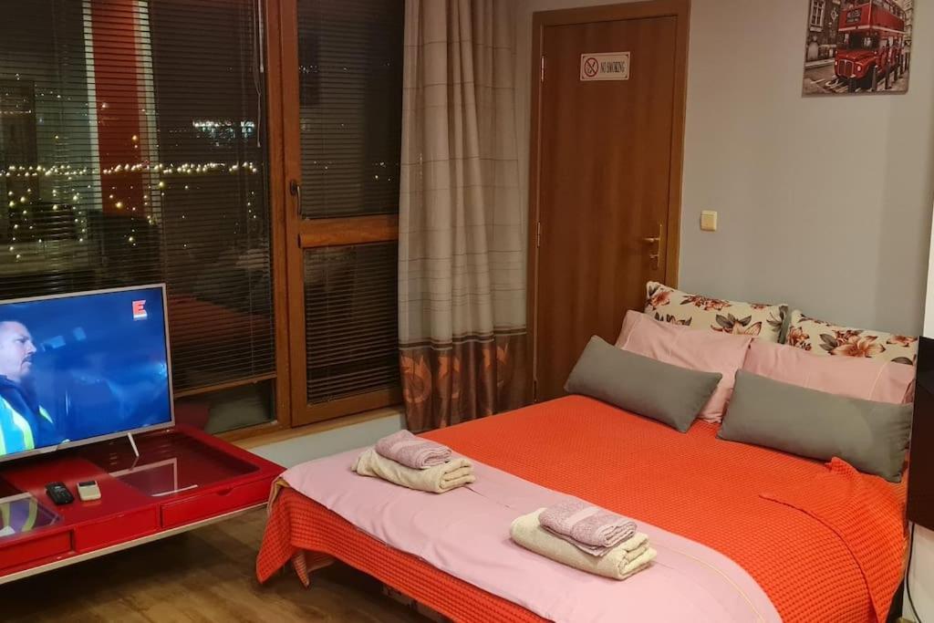 Unique Studio- Great Balcony And View! Parking Possibility! Veliko Tŭrnovo Eksteriør bilde