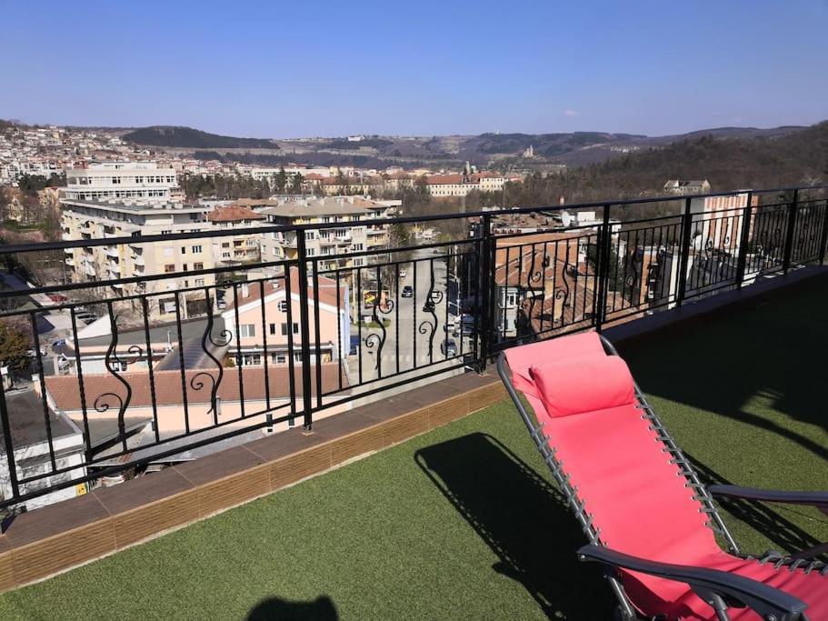 Unique Studio- Great Balcony And View! Parking Possibility! Veliko Tŭrnovo Eksteriør bilde