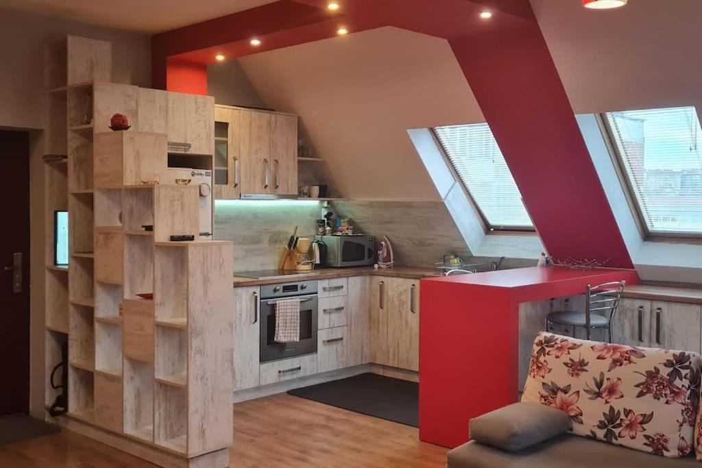 Unique Studio- Great Balcony And View! Parking Possibility! Veliko Tŭrnovo Eksteriør bilde