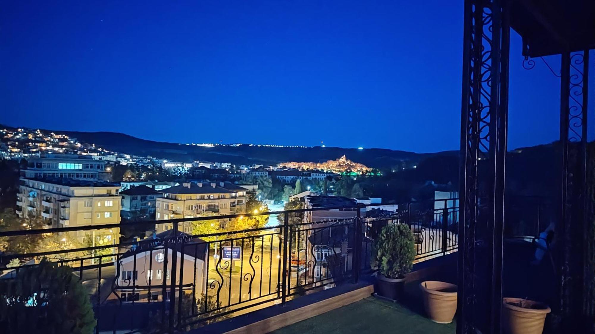 Unique Studio- Great Balcony And View! Parking Possibility! Veliko Tŭrnovo Eksteriør bilde